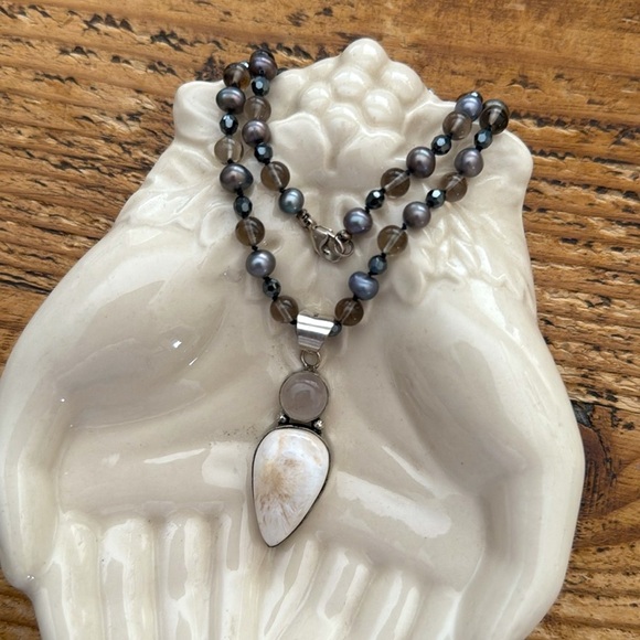 Beautiful Beaded Necklace with Multi Gemstone Pendant - Picture 2 of 11